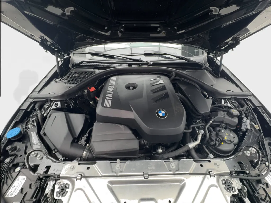 BMW 3 Series photo 20