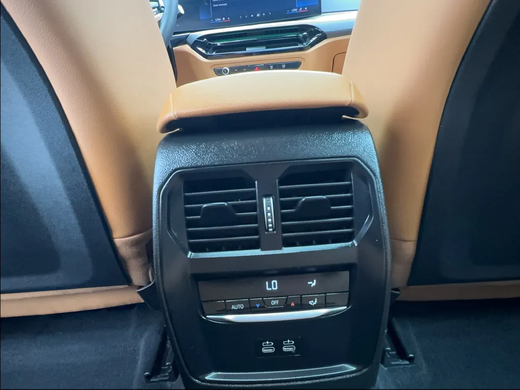 BMW 3 Series photo 42