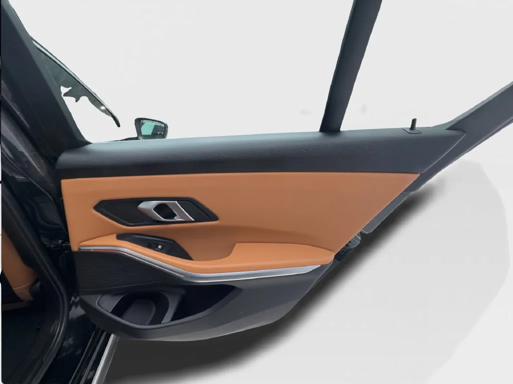 BMW 3 Series photo 32