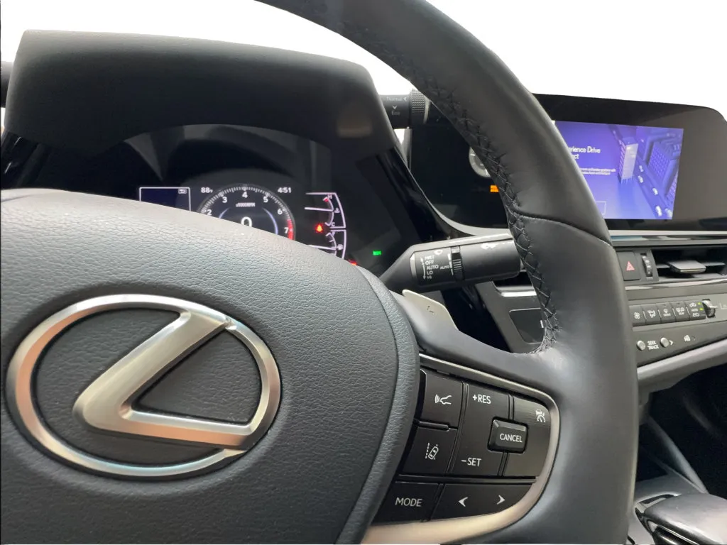 Lexus ES photo 42