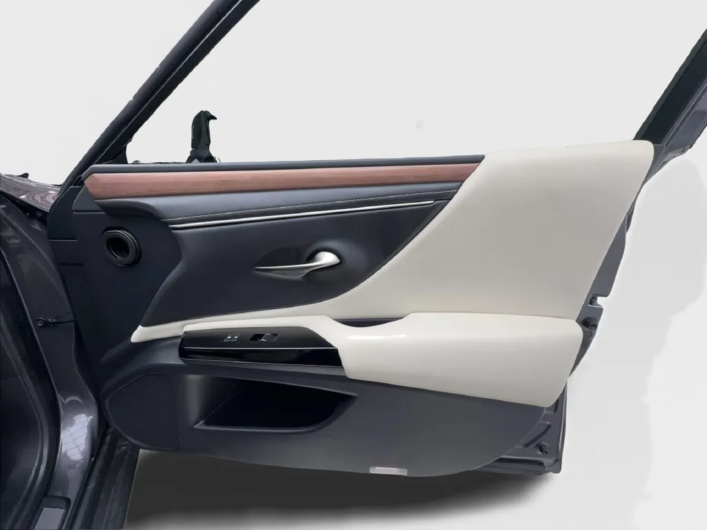 Lexus ES photo 35