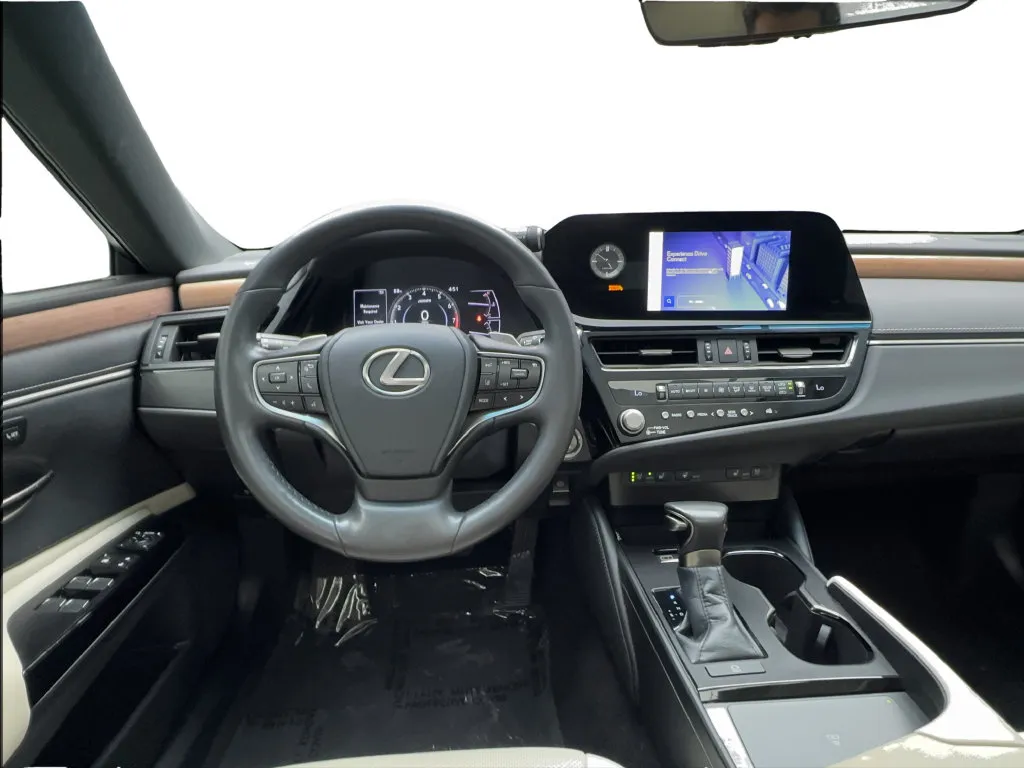 Lexus ES photo 37