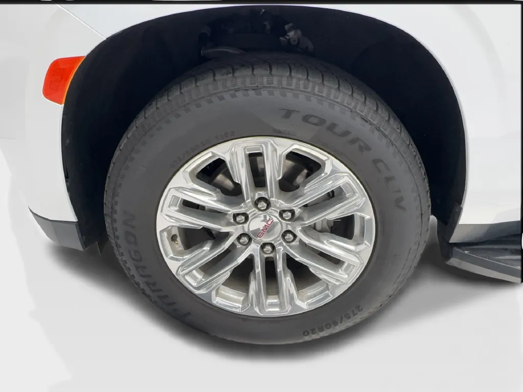 GMC Yukon photo 14