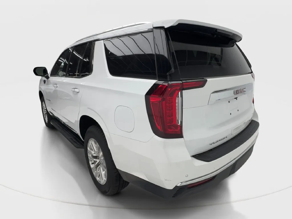 GMC Yukon photo 11