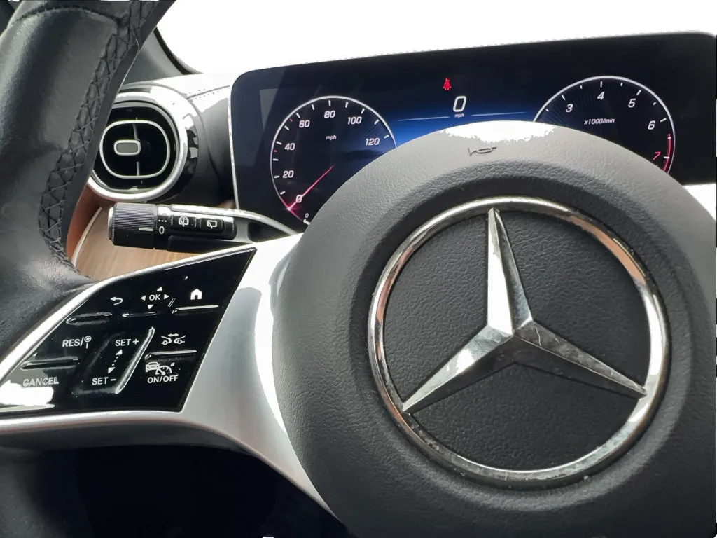 Mercedes-Benz GLC photo 27