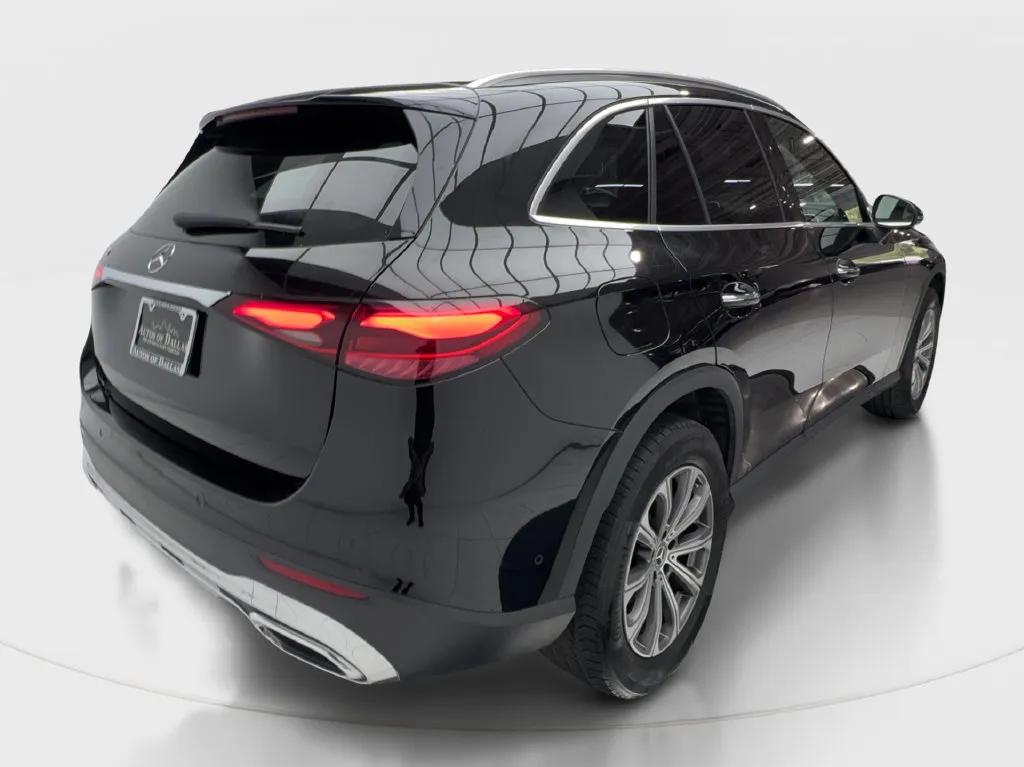 Mercedes-Benz GLC photo 8