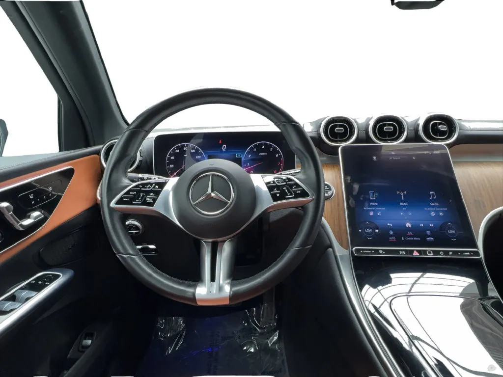 Mercedes-Benz GLC photo 21