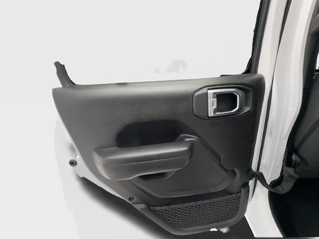 Jeep Wrangler photo 25
