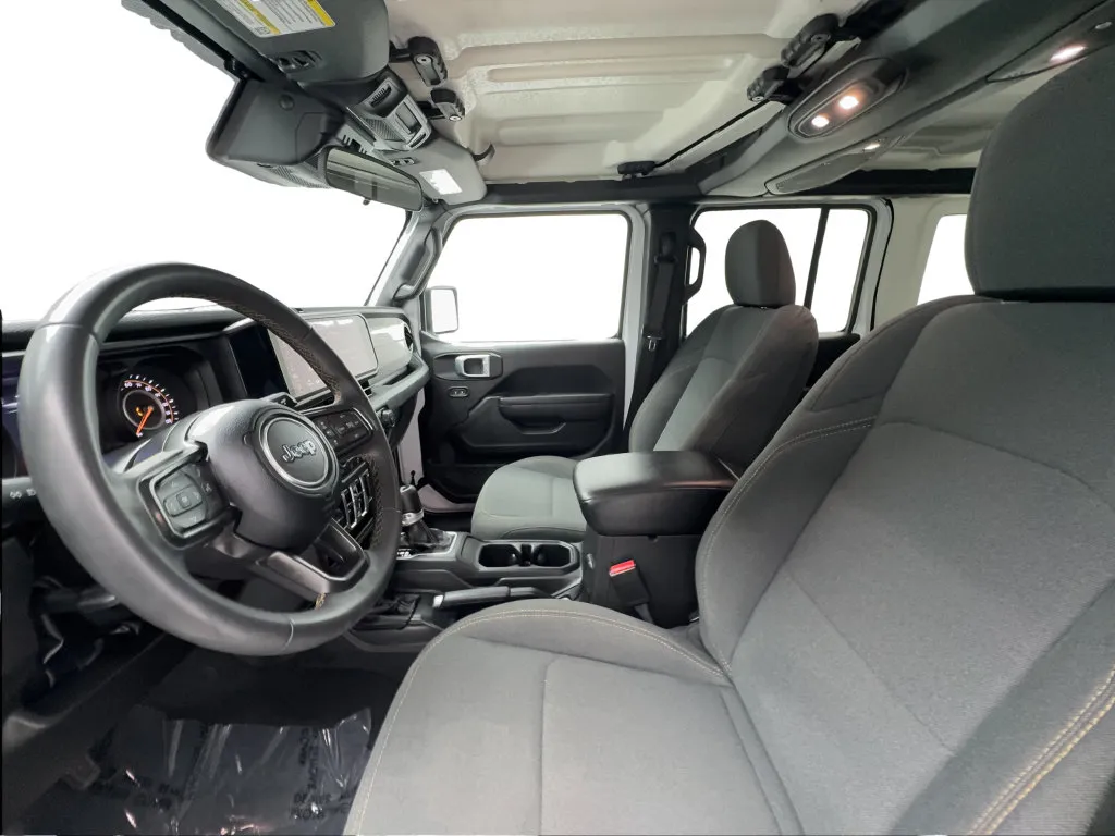 Jeep Wrangler photo 20