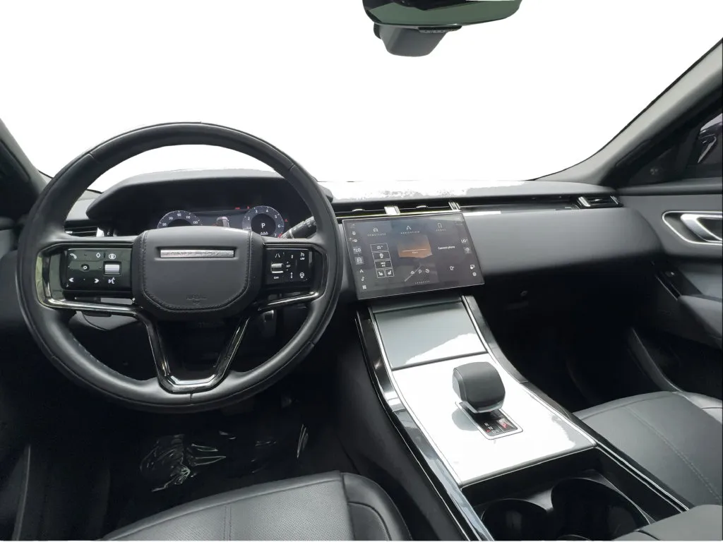 Land Rover Range Rover Velar photo 37