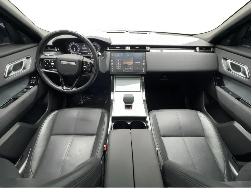 Land Rover Range Rover Velar photo 41