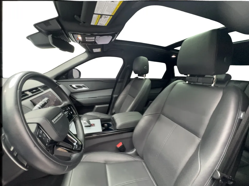 Land Rover Range Rover Velar photo 21