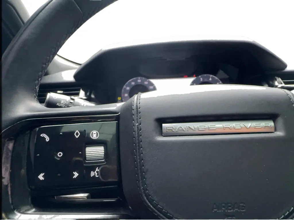 Land Rover Range Rover Velar photo 44