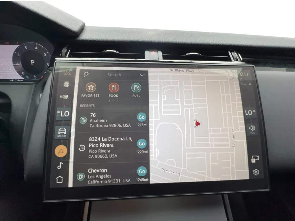 Land Rover Range Rover Velar photo 47