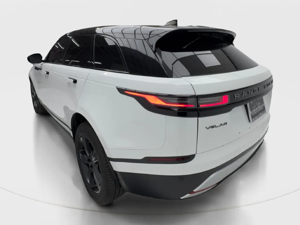 Land Rover Range Rover Velar photo 8