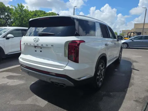 Photos of 2024 Hyundai Palisade Limited for sale in Plano, TX at Autos of Dallas - Plano