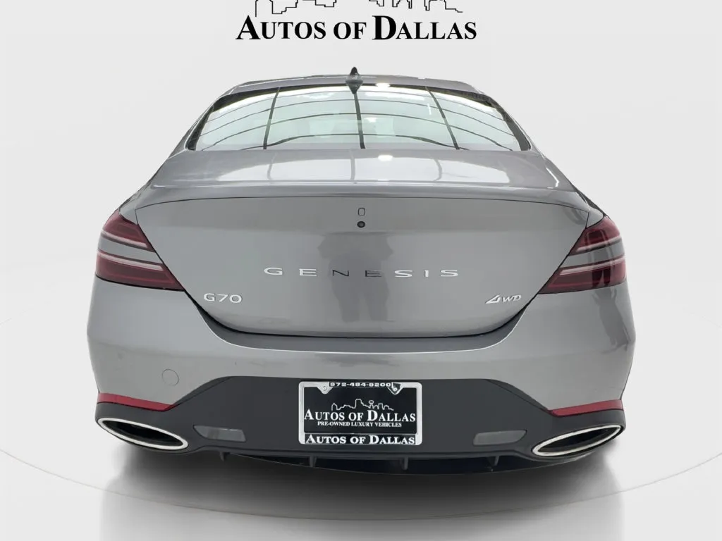 Genesis G70 photo 10