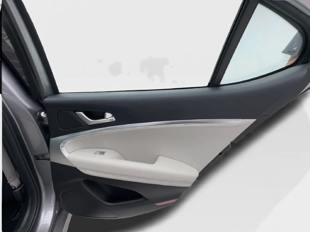 Genesis G70 photo 30