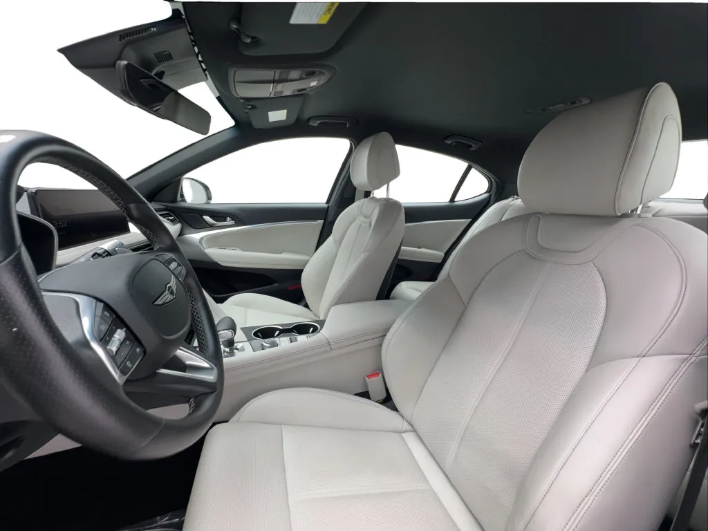 Genesis G70 photo 20