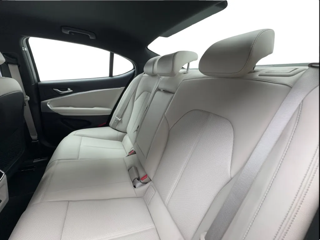 Genesis G70 photo 26