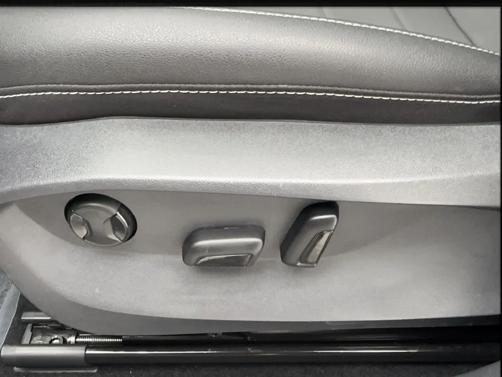 Volkswagen Taos photo 23