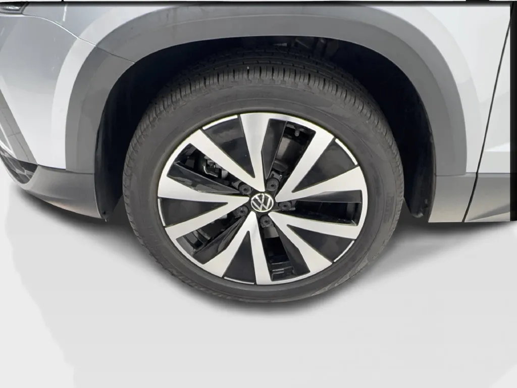 Volkswagen Taos photo 15