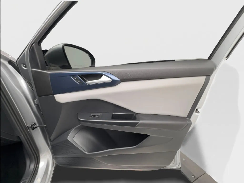 Volkswagen Taos photo 35