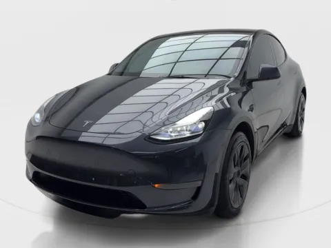 More photos of 2025 Tesla Model Y Long Range at Autos of Dallas - Plano, TX