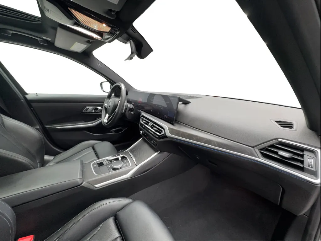 BMW 3 Series photo 34
