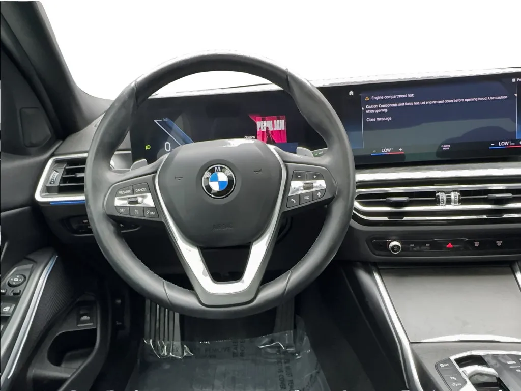 BMW 3 Series photo 39