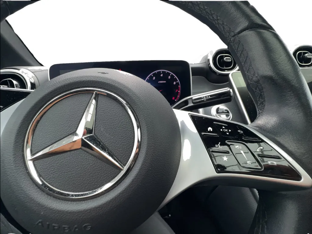 Mercedes-Benz GLC photo 40
