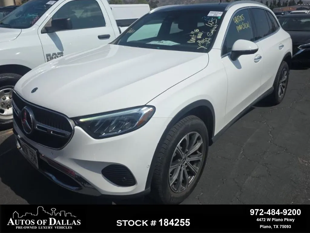 2024 Mercedes-Benz GLC GLC 300's photo