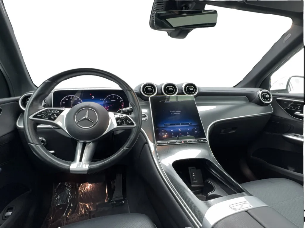 Mercedes-Benz GLC photo 35