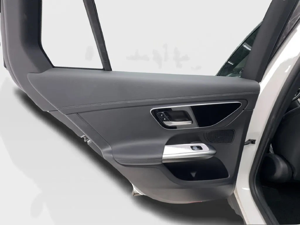 Mercedes-Benz GLC photo 27