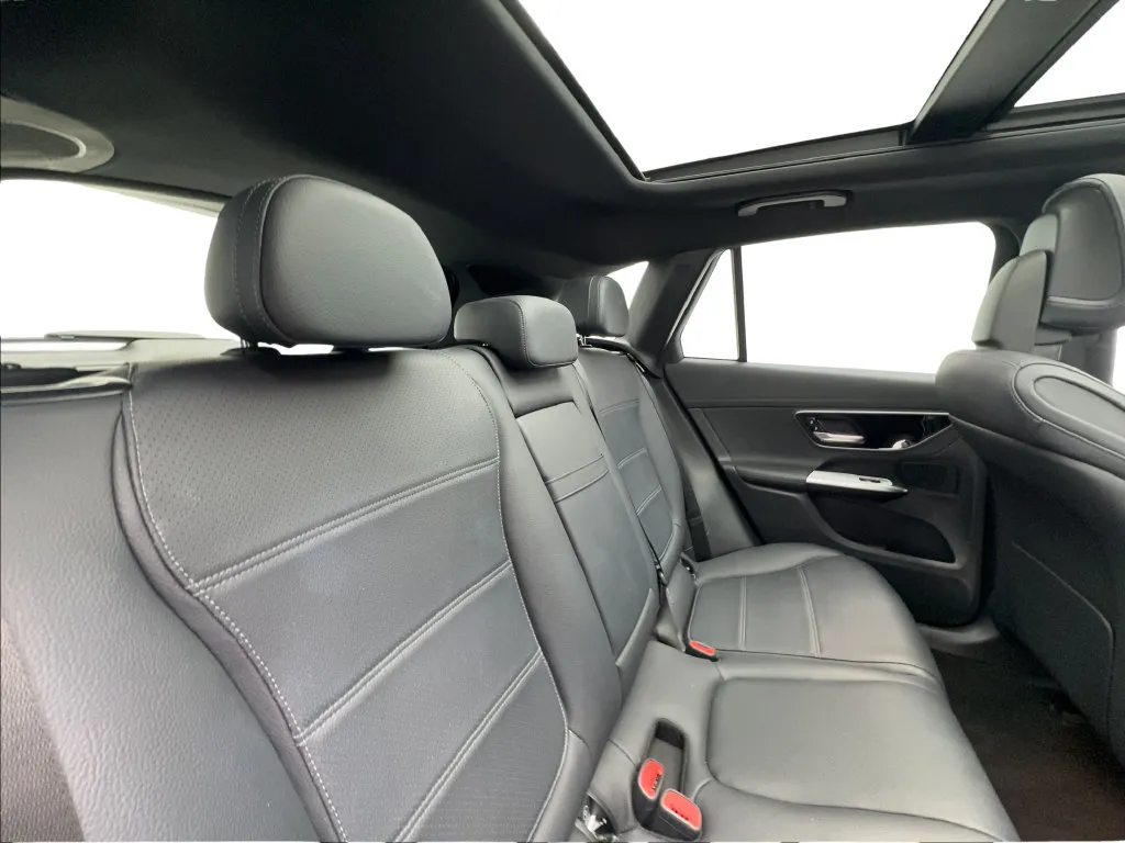 Mercedes-Benz GLC photo 28