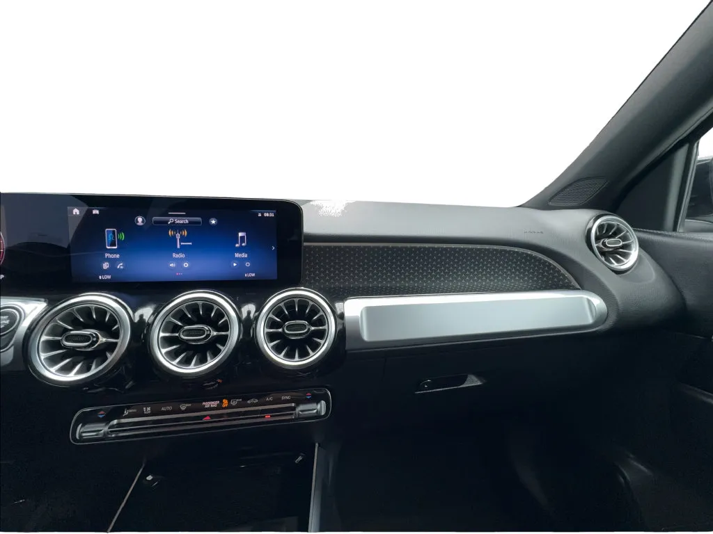 Mercedes-Benz GLB photo 45