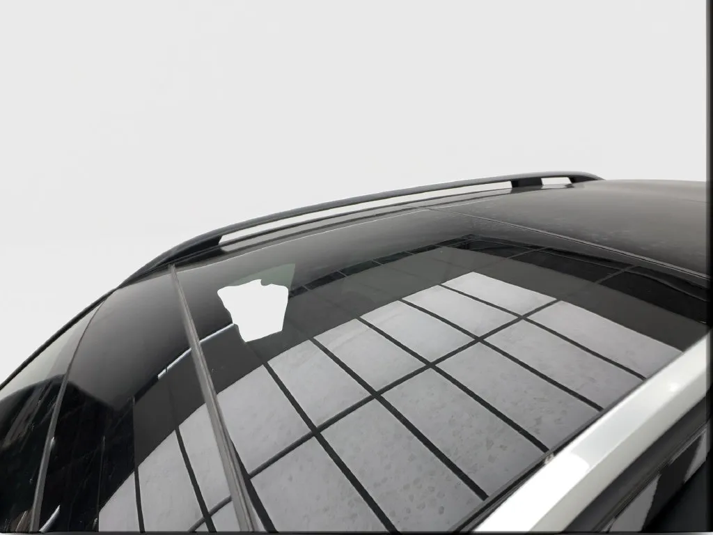 Mercedes-Benz GLB photo 12
