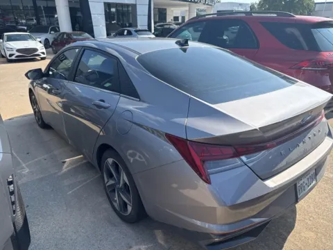 More photos of 2022 Hyundai Elantra SEL at Autos of Dallas - Plano, TX