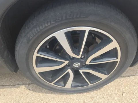 More photos of 2018 Nissan Rogue SL at Autos of Dallas - Plano, TX