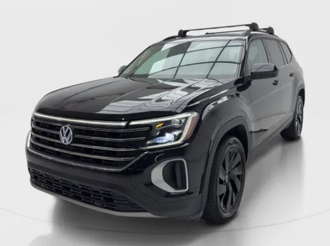More photos of 2024 Volkswagen Atlas 2.0T SE w/Technology at Autos of Dallas - Plano, TX