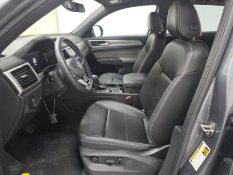 More photos of 2023 Volkswagen Atlas Cross Sport 3.6L V6 SE w/Technology at Autos of Dallas - Plano, TX