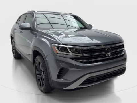 Photos of 2023 Volkswagen Atlas Cross Sport 3.6L V6 SE w/Technology for sale in Plano, TX at Autos of Dallas - Plano