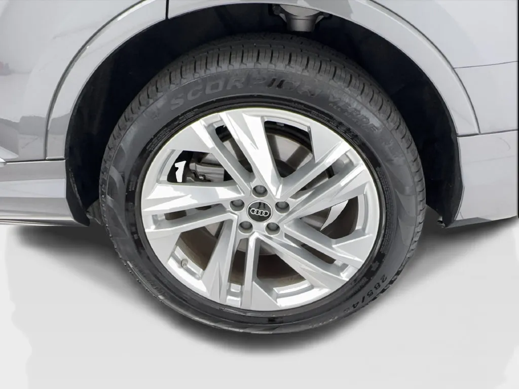 Audi Q7 photo 14