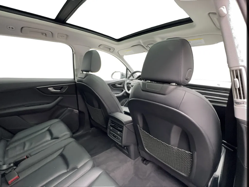 Audi Q7 photo 30