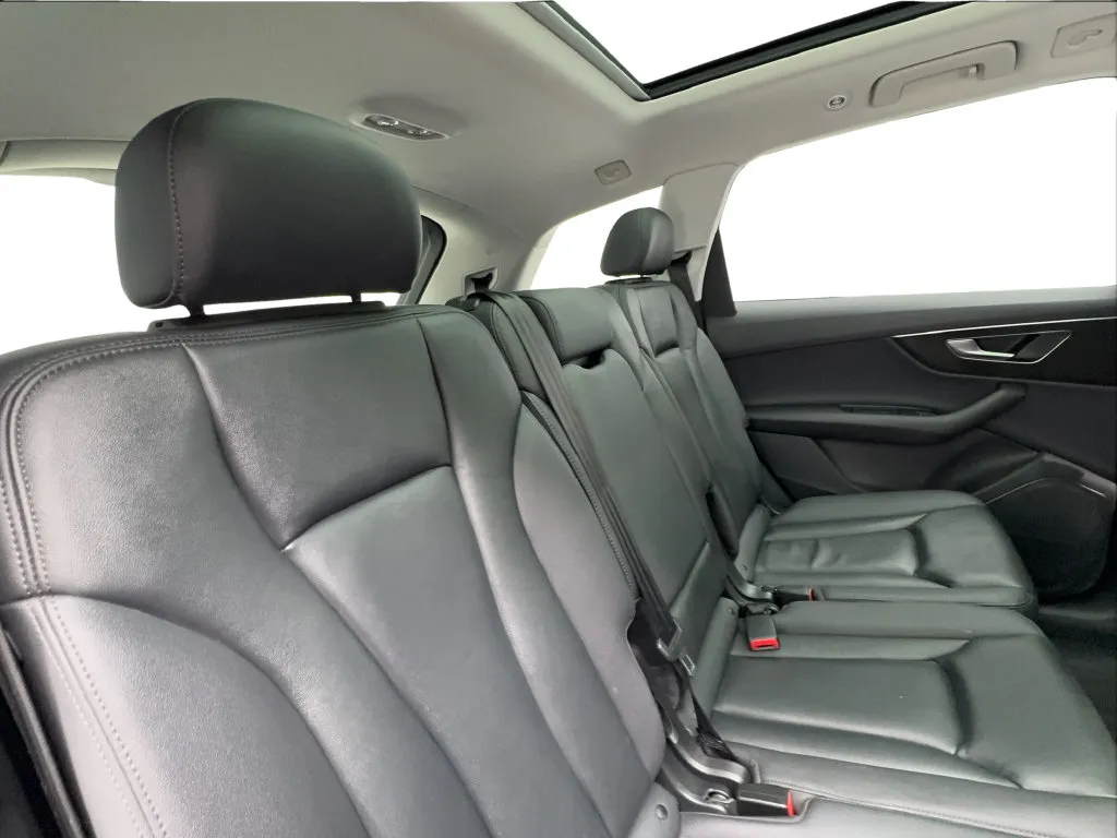 Audi Q7 photo 29