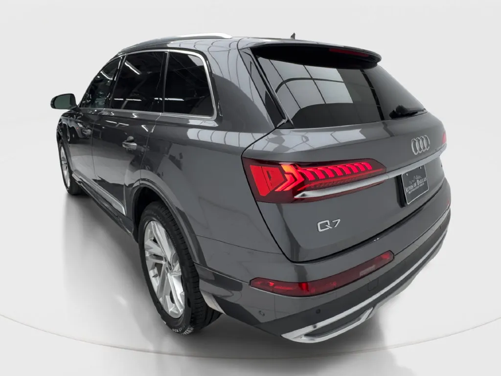 Audi Q7 photo 11