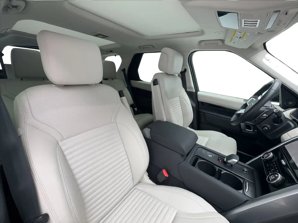 Land Rover Discovery photo 20