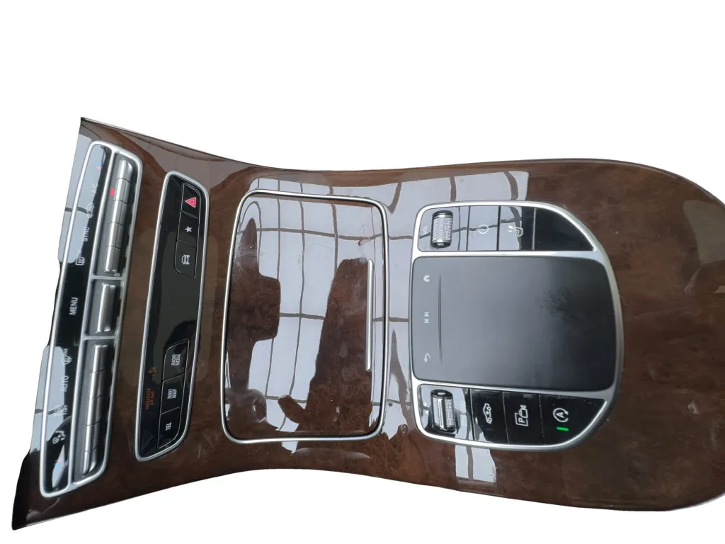 Mercedes-Benz E-Class photo 47