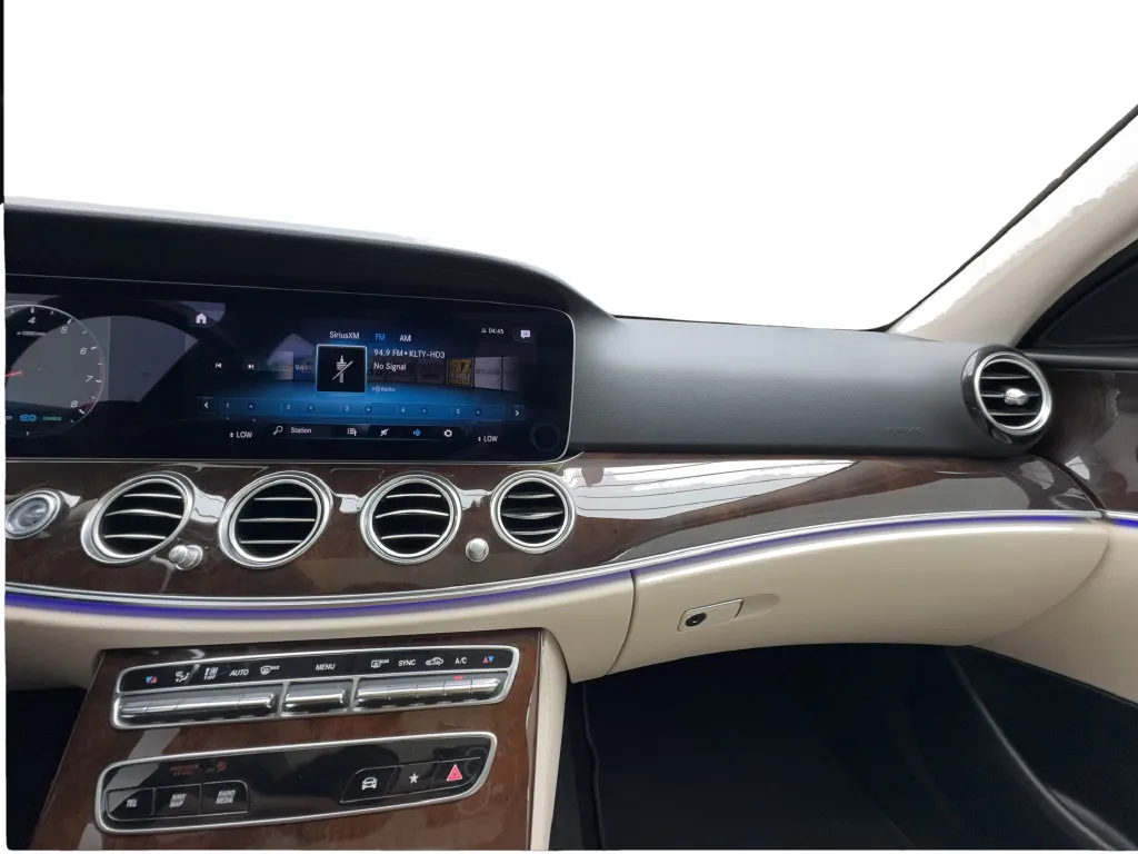 Mercedes-Benz E-Class photo 48