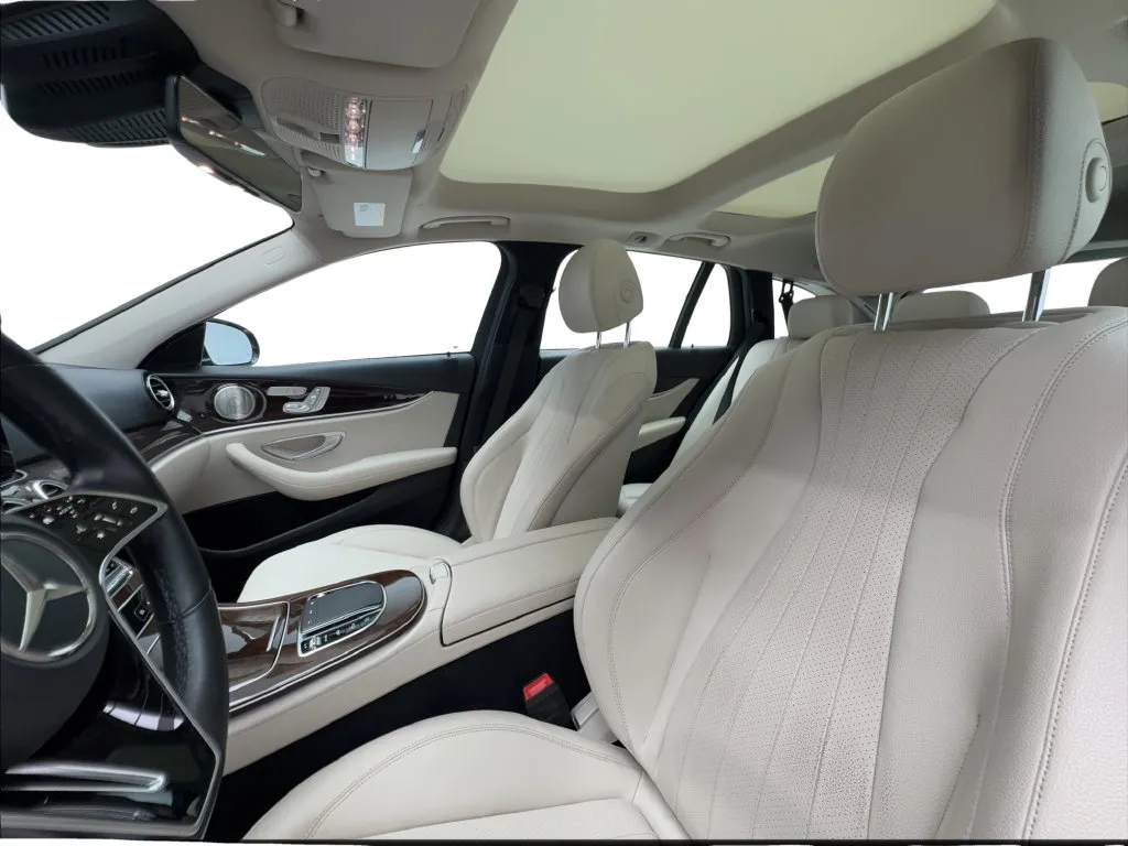 Mercedes-Benz E-Class photo 21